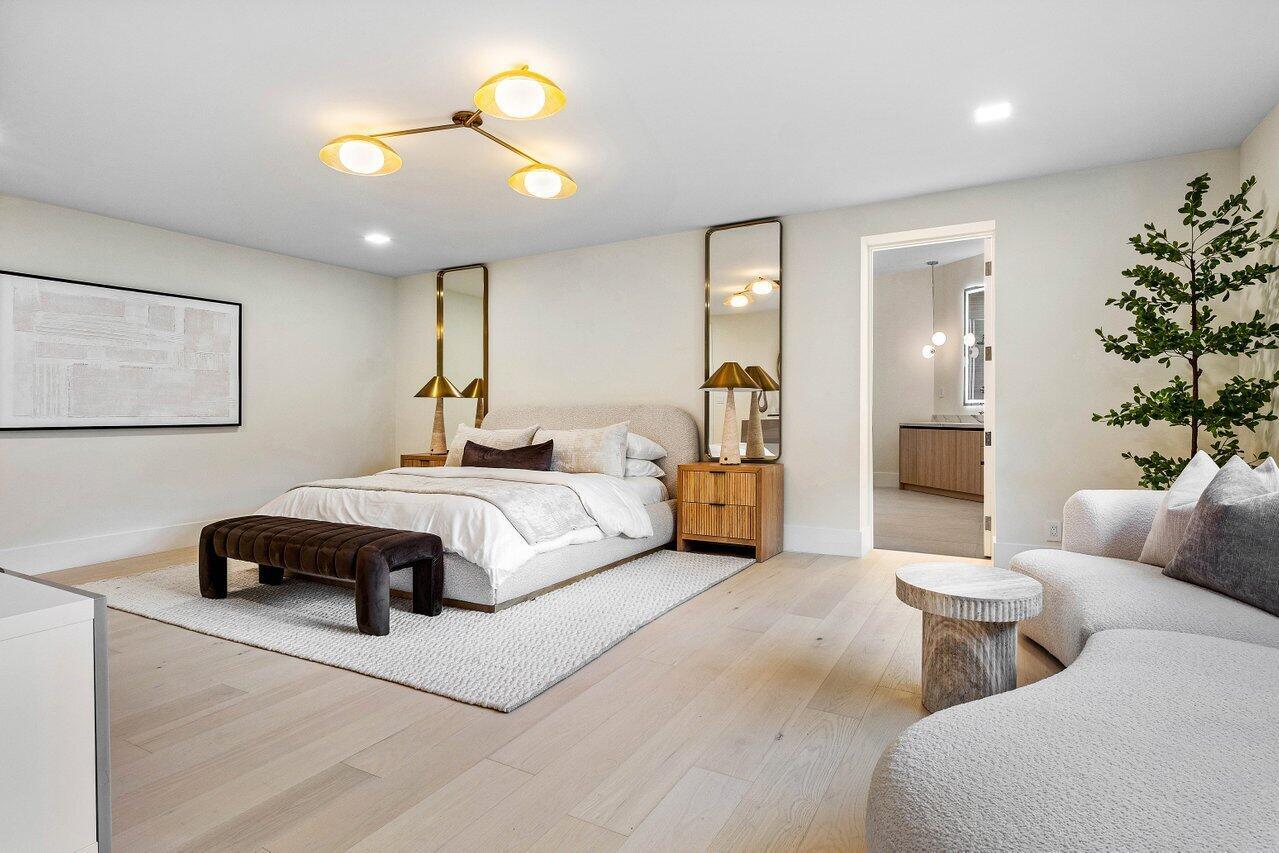 LONG LAKE ESTATES - Residential