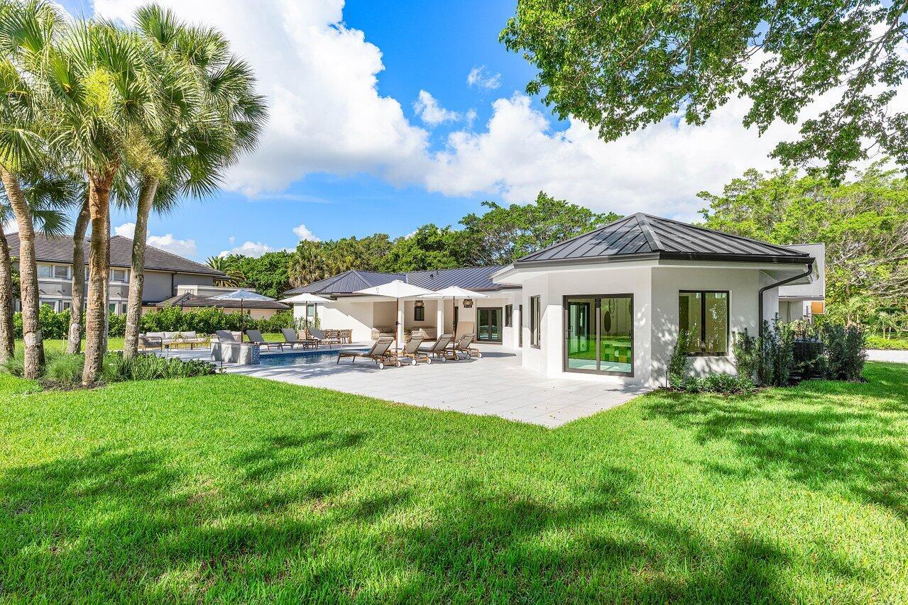 LONG LAKE ESTATES - Residential