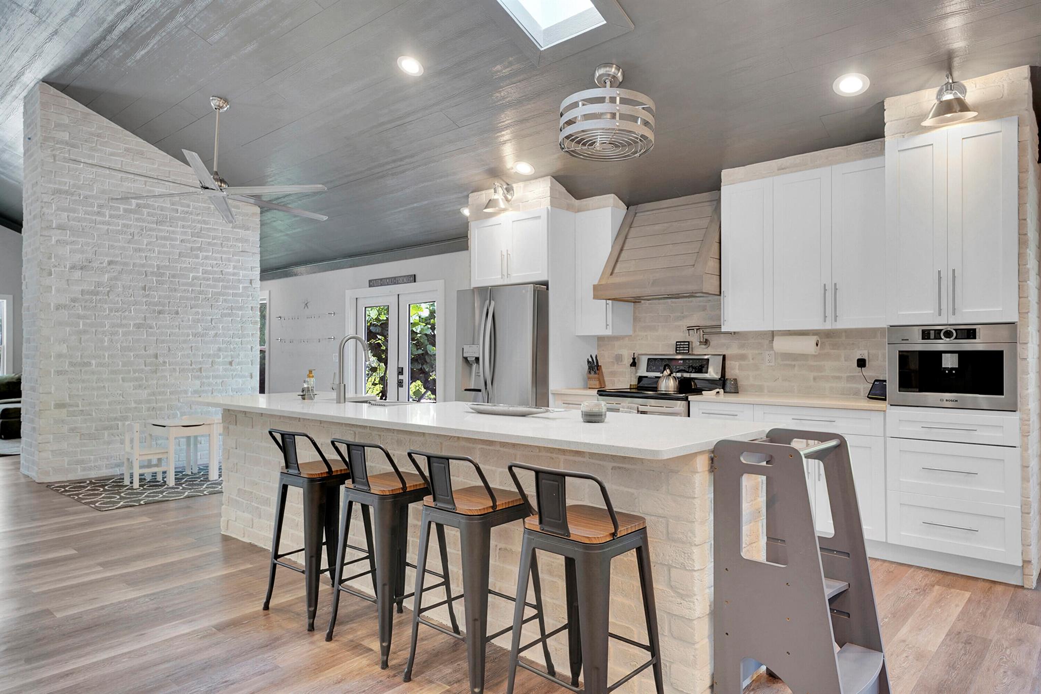 XANADU BY THE SEA - Residential Lease