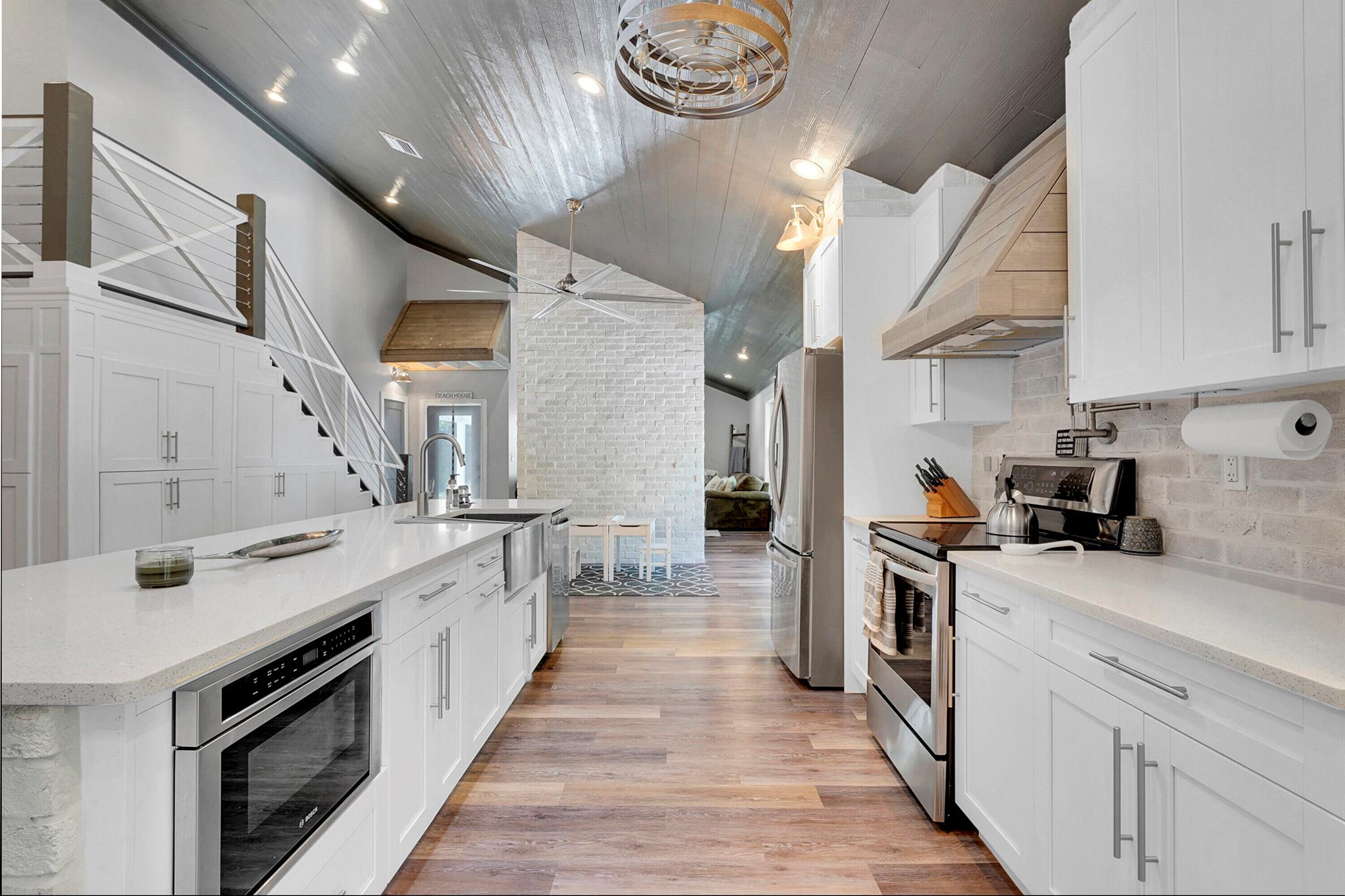 XANADU BY THE SEA - Residential Lease