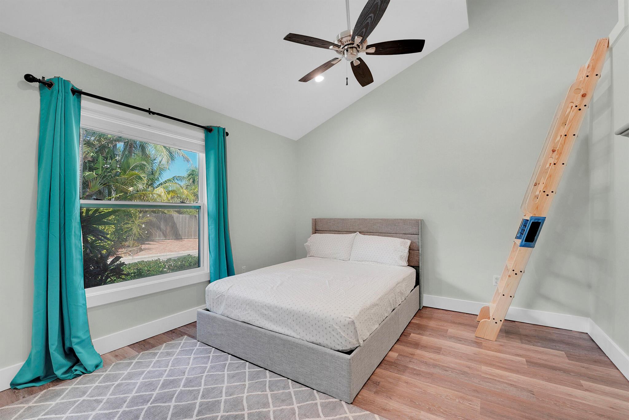 XANADU BY THE SEA - Residential Lease