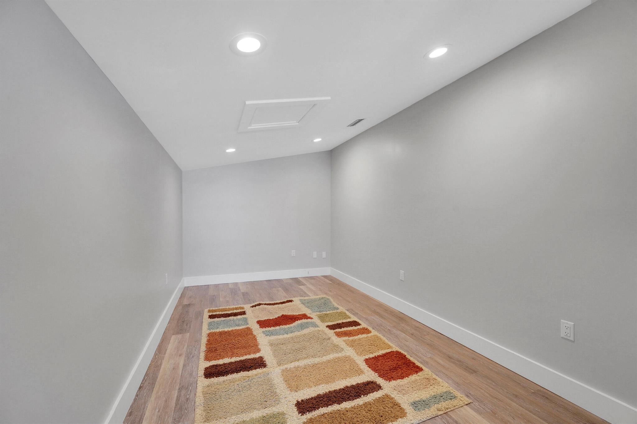 XANADU BY THE SEA - Residential Lease