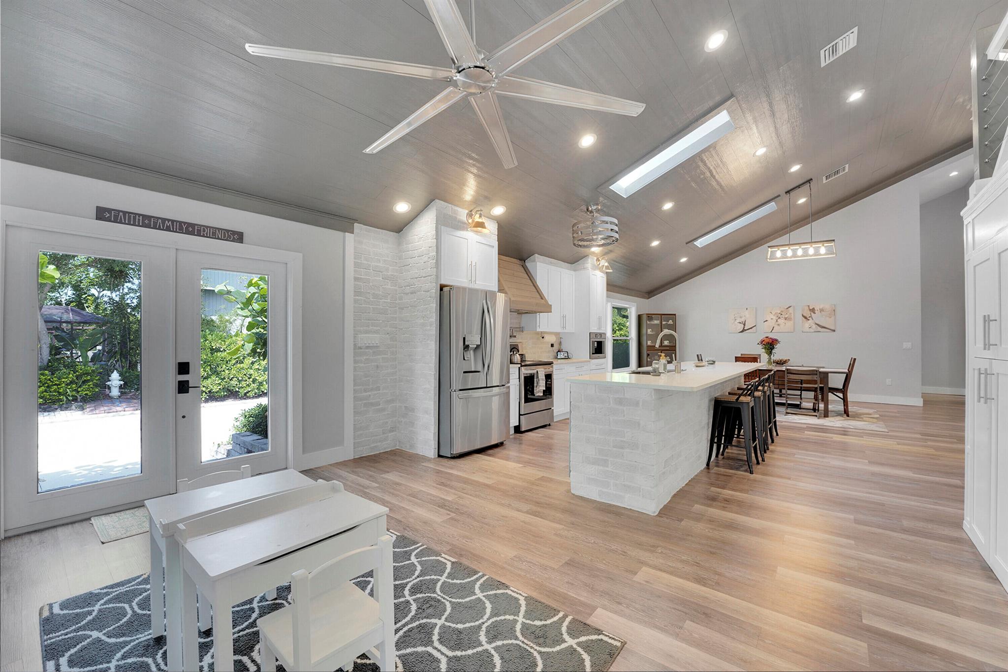 XANADU BY THE SEA - Residential Lease