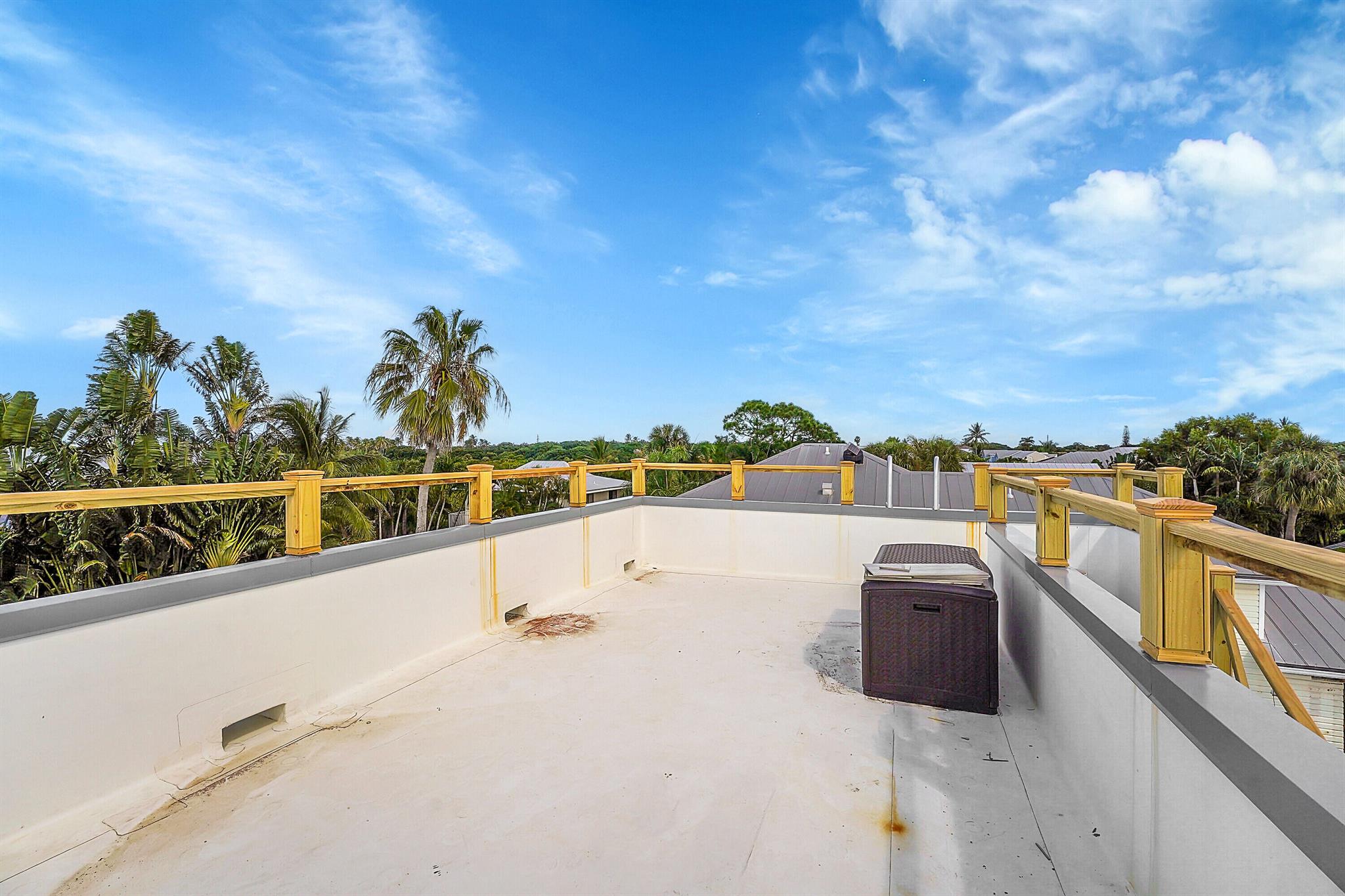 XANADU BY THE SEA - Residential Lease