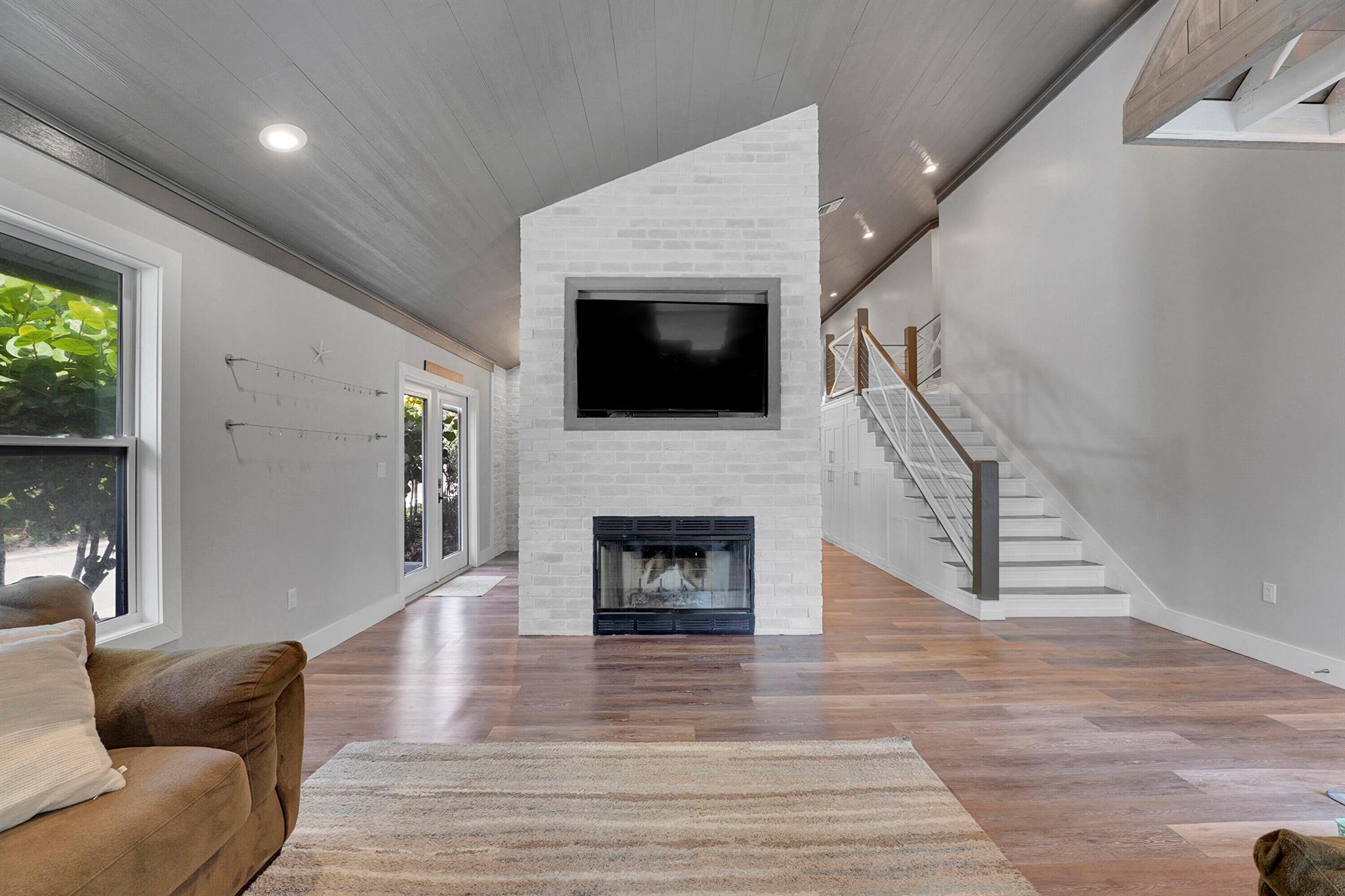 XANADU BY THE SEA - Residential Lease