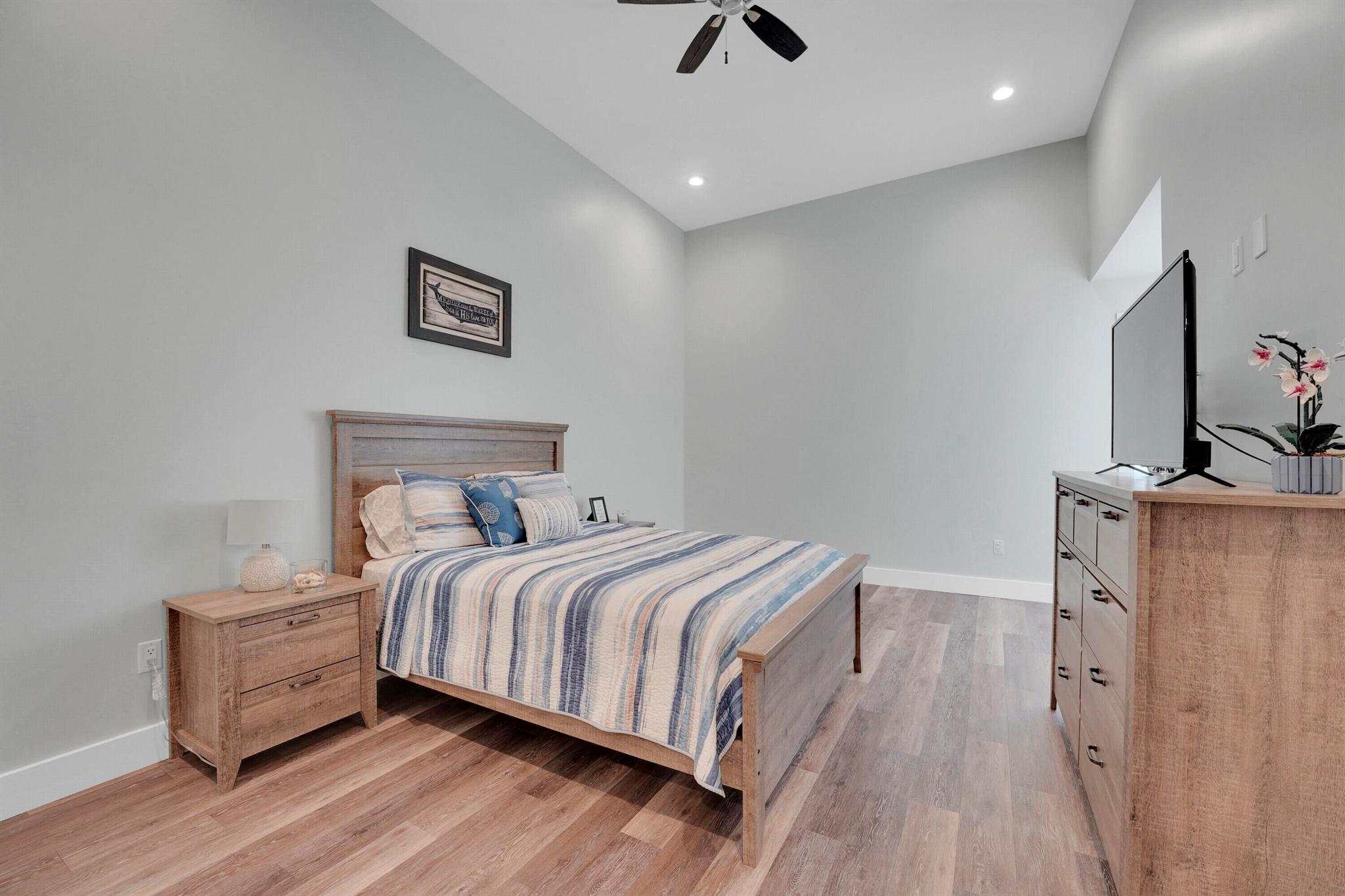 XANADU BY THE SEA - Residential Lease