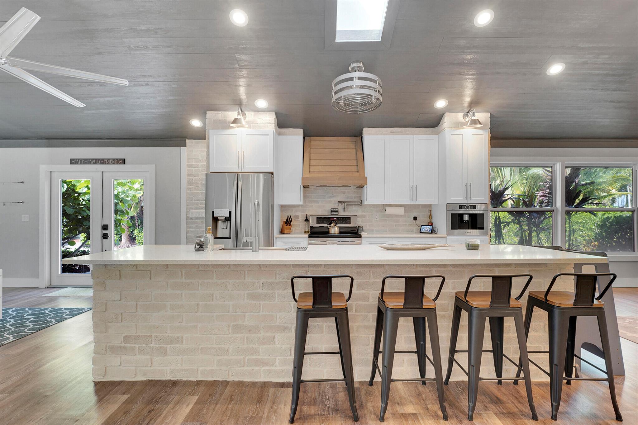 XANADU BY THE SEA - Residential Lease