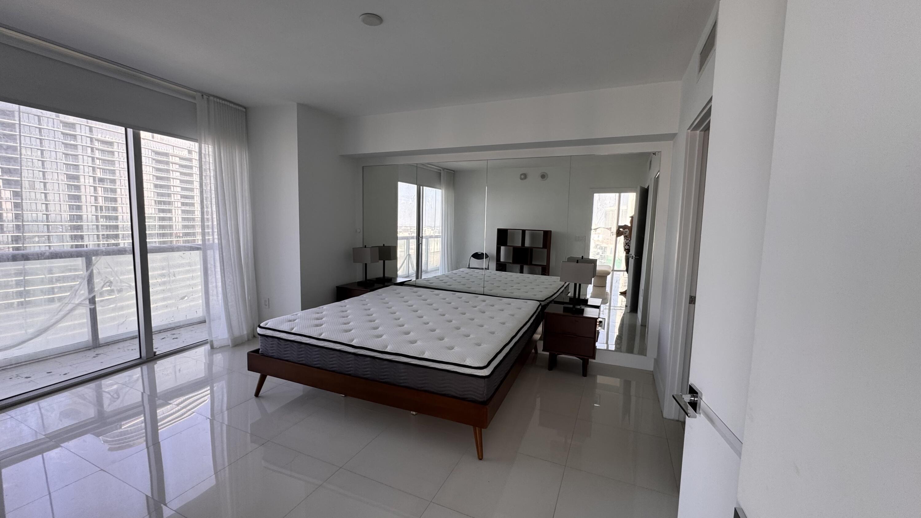 ICONBRICKELL CONDO NO 1 - Residential