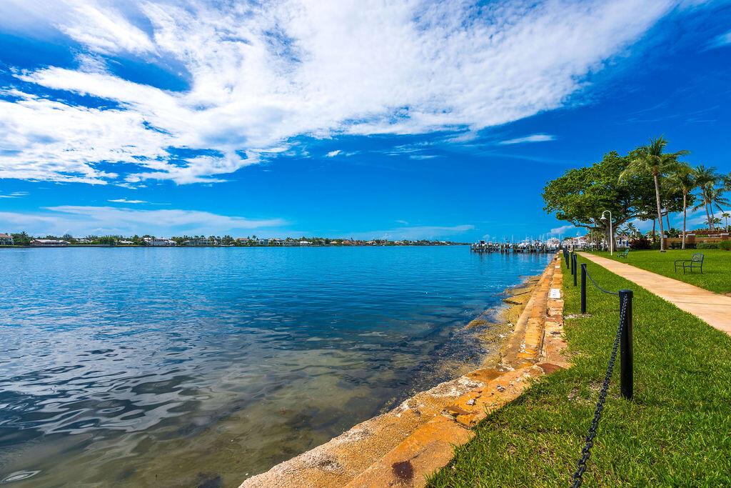 YACHT CLUB ON THE INTRACO - Residential Lease
