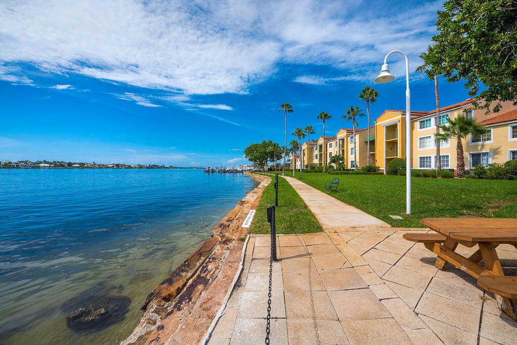 YACHT CLUB ON THE INTRACO - Residential Lease