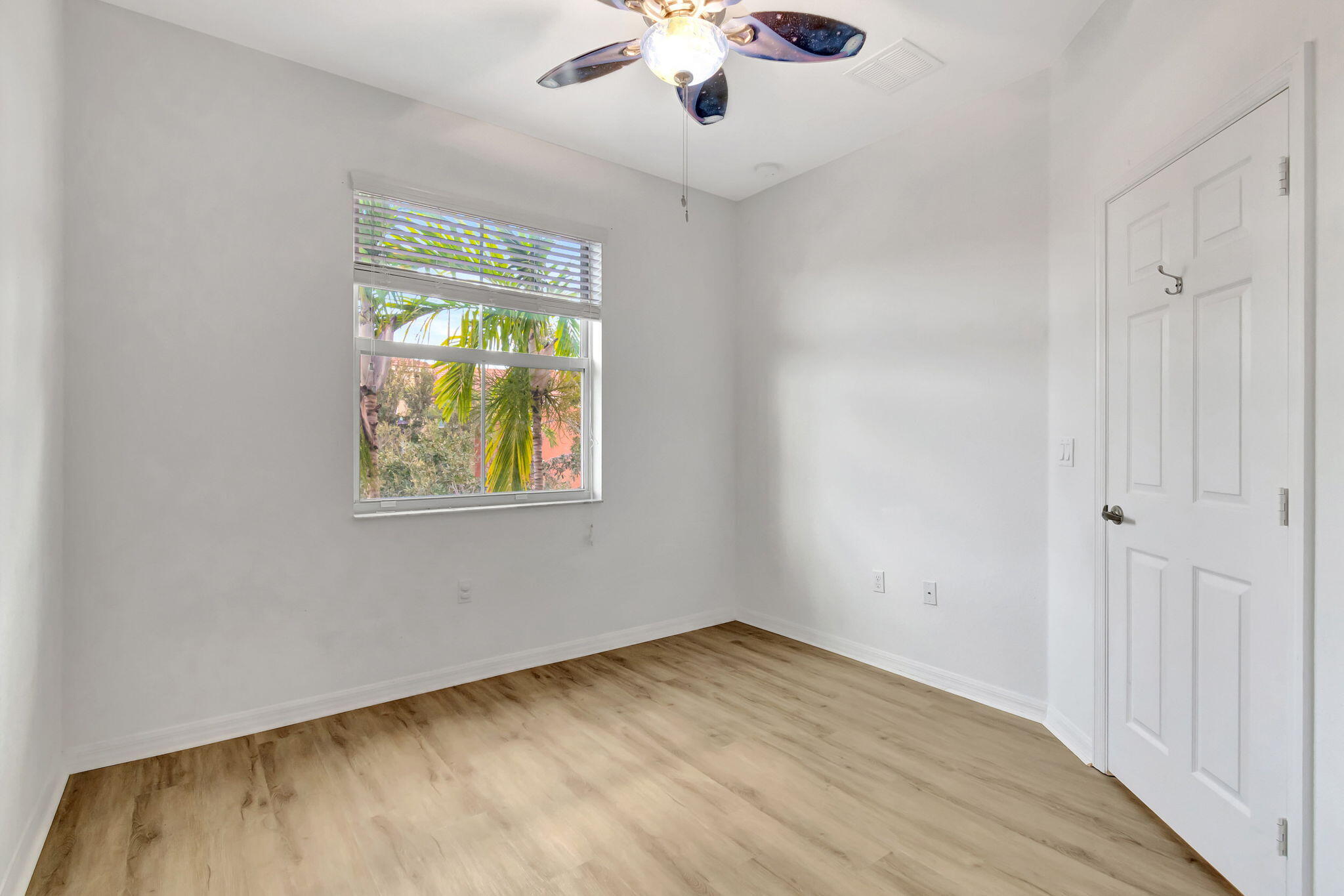 MONTEREY BAY TR - Residential Lease