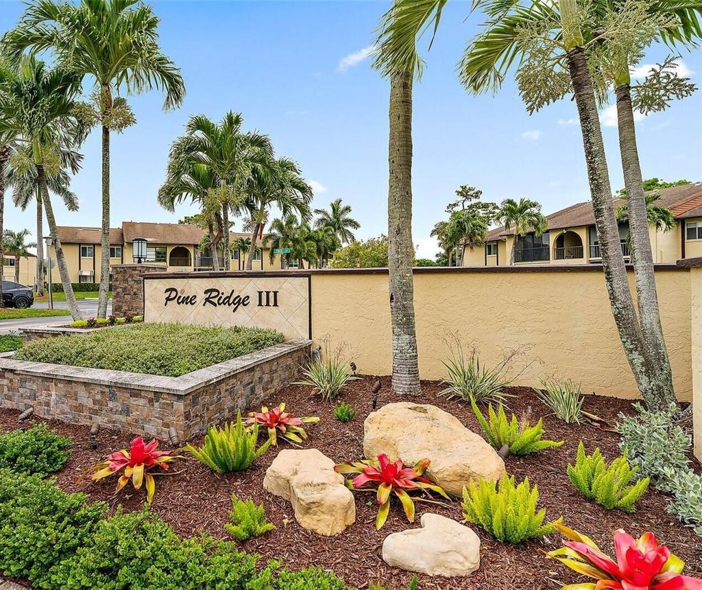 Photo of 302 Pine Ridge Circle #D-2, Greenacres, FL 33463 (MLS # R10950818)