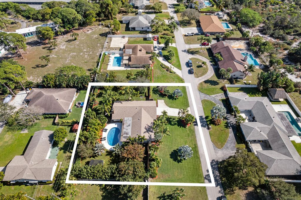 Photo of 1887 Finn Hill Drive, Boynton Beach, FL 33426 (MLS # R11156502)