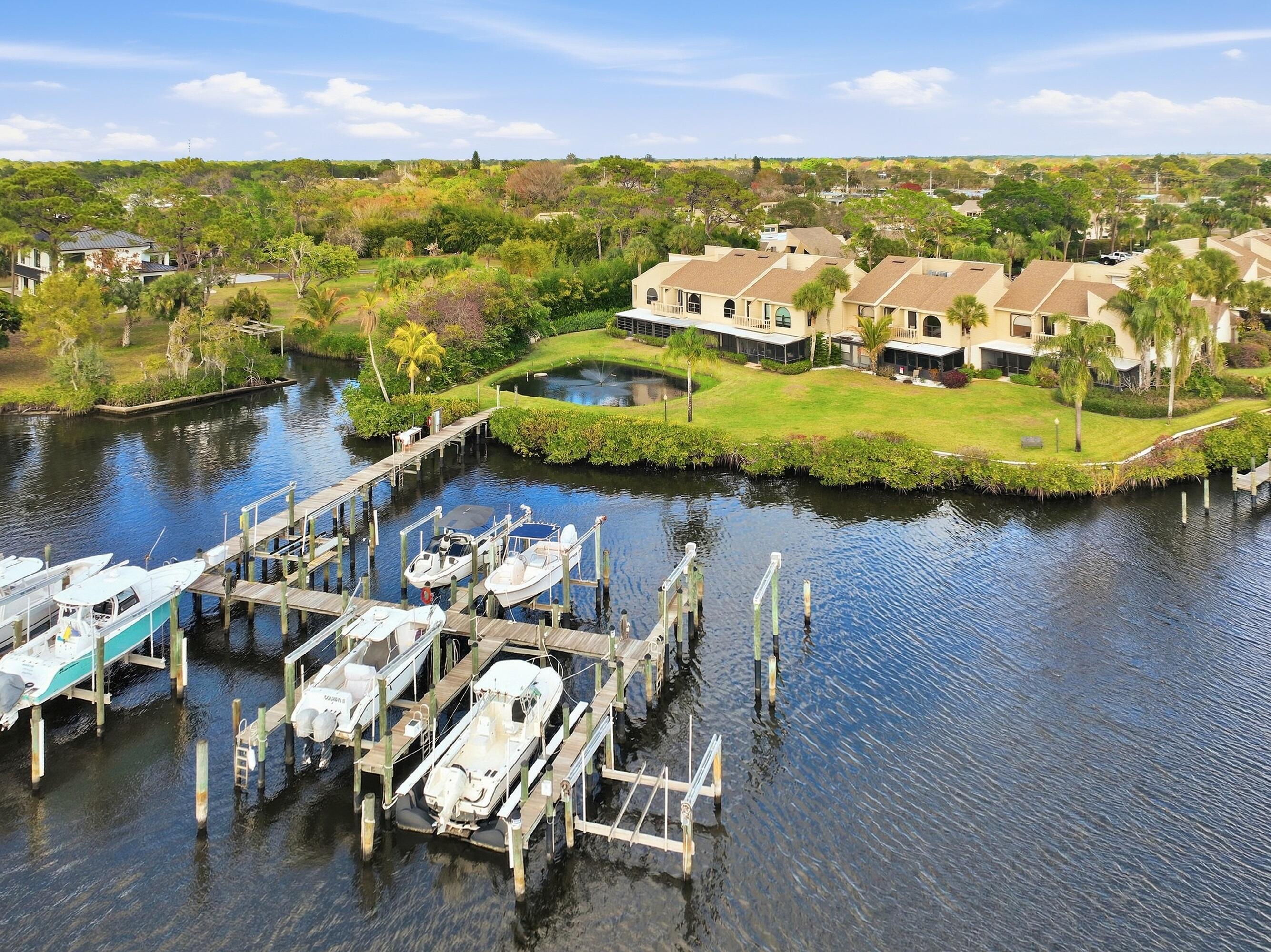 TARPON BAY MOORINGS - Residential