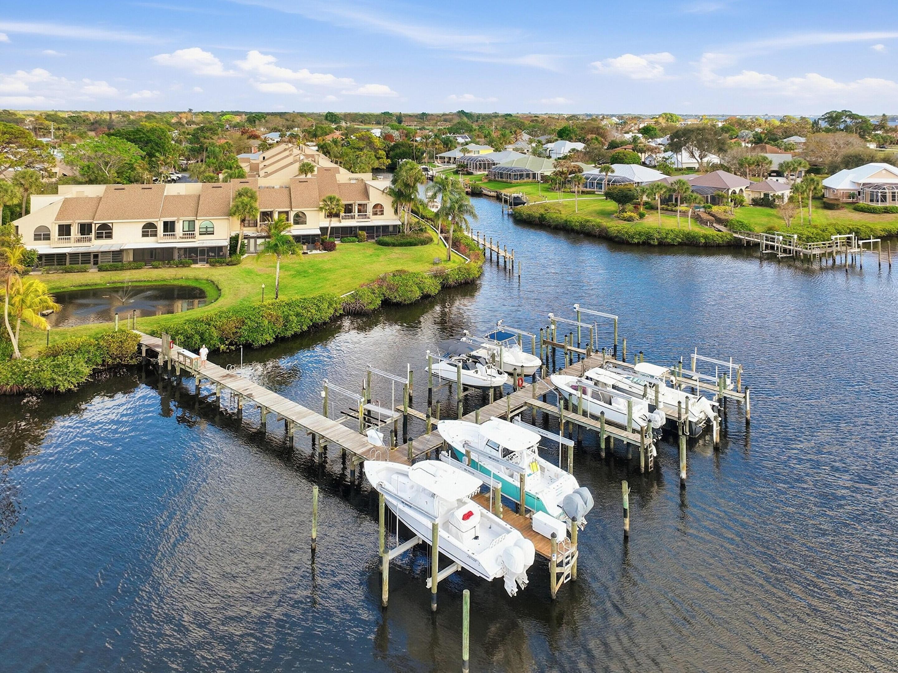 TARPON BAY MOORINGS - Residential