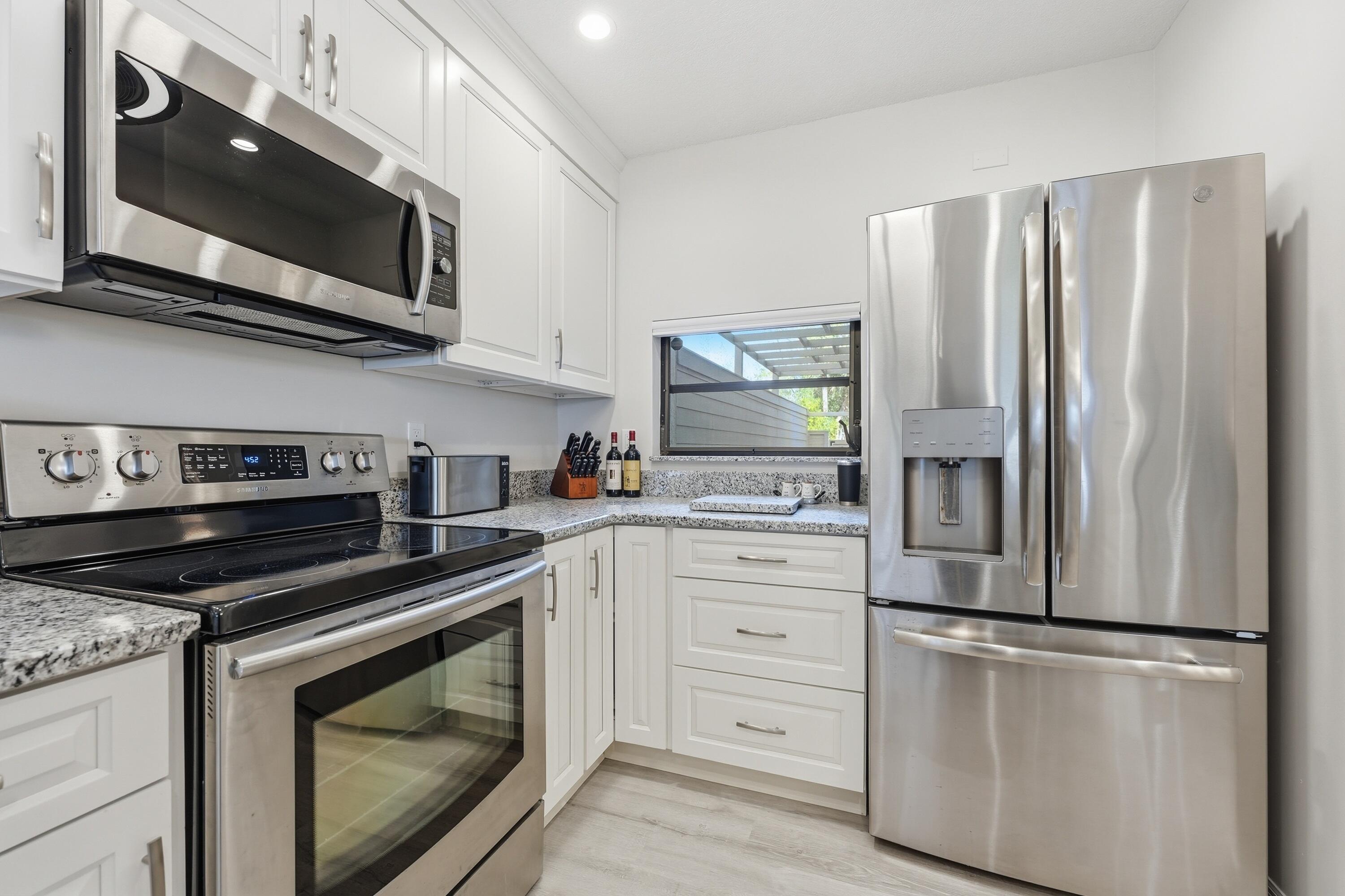 TARPON BAY MOORINGS - Residential