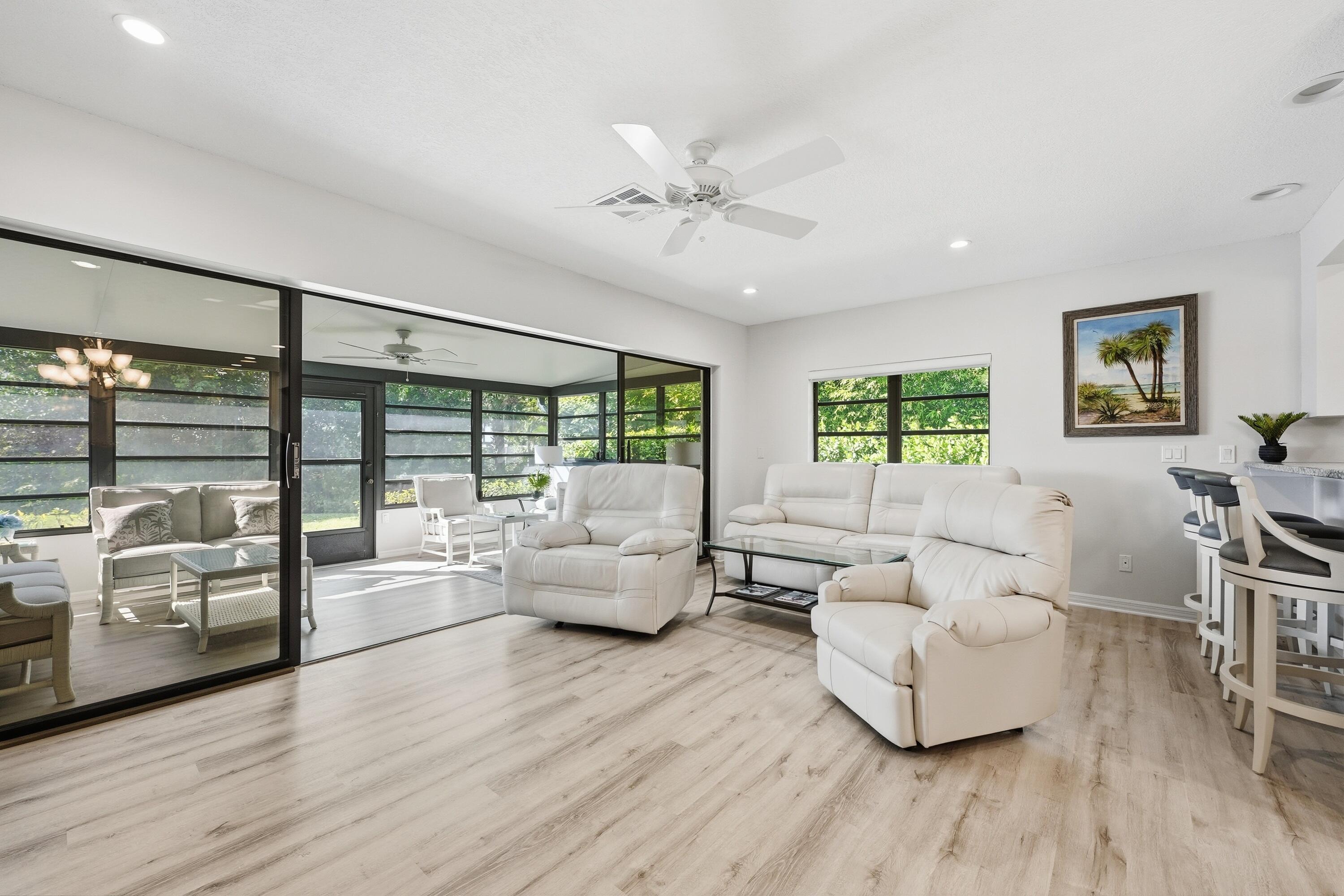 TARPON BAY MOORINGS - Residential