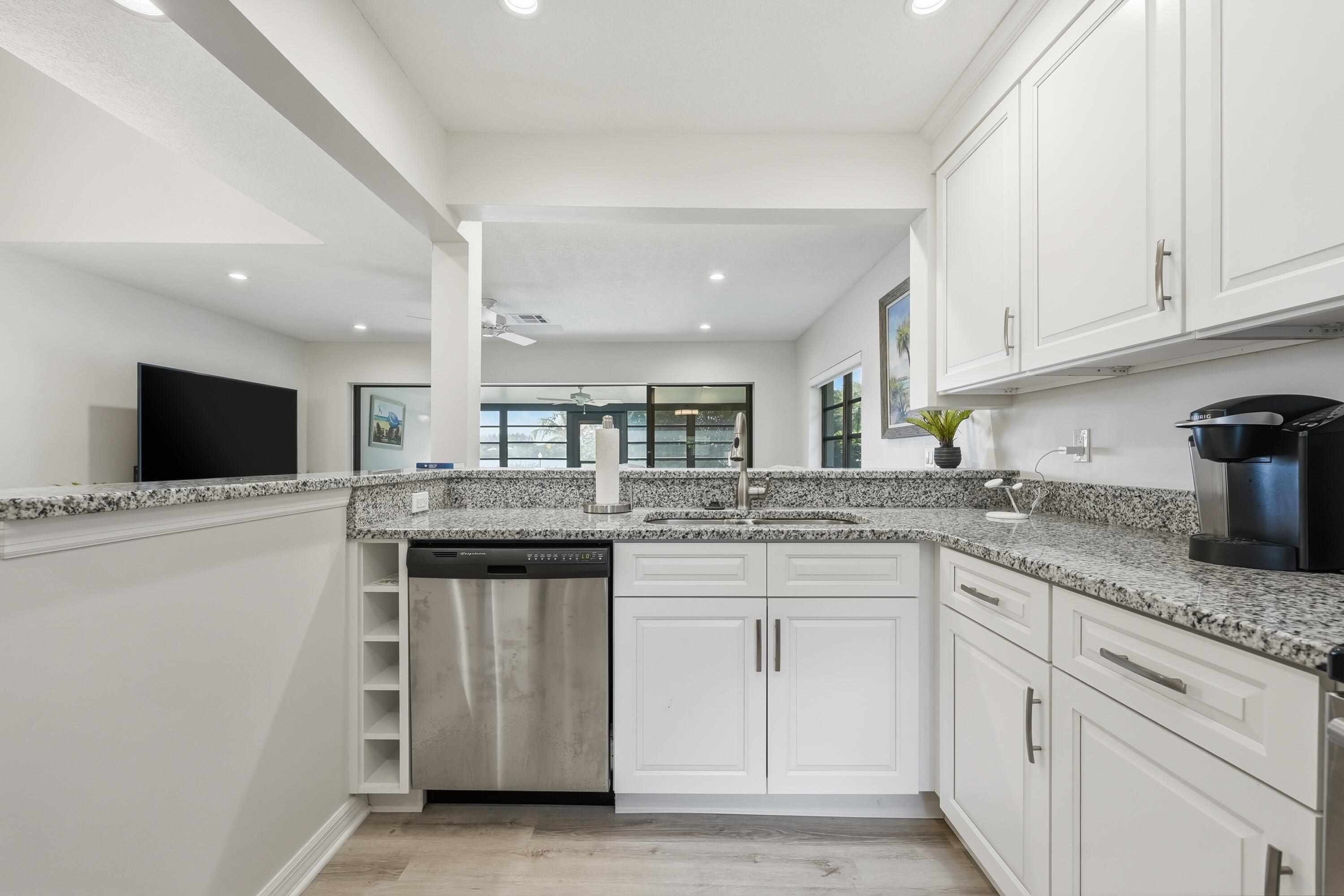 TARPON BAY MOORINGS - Residential