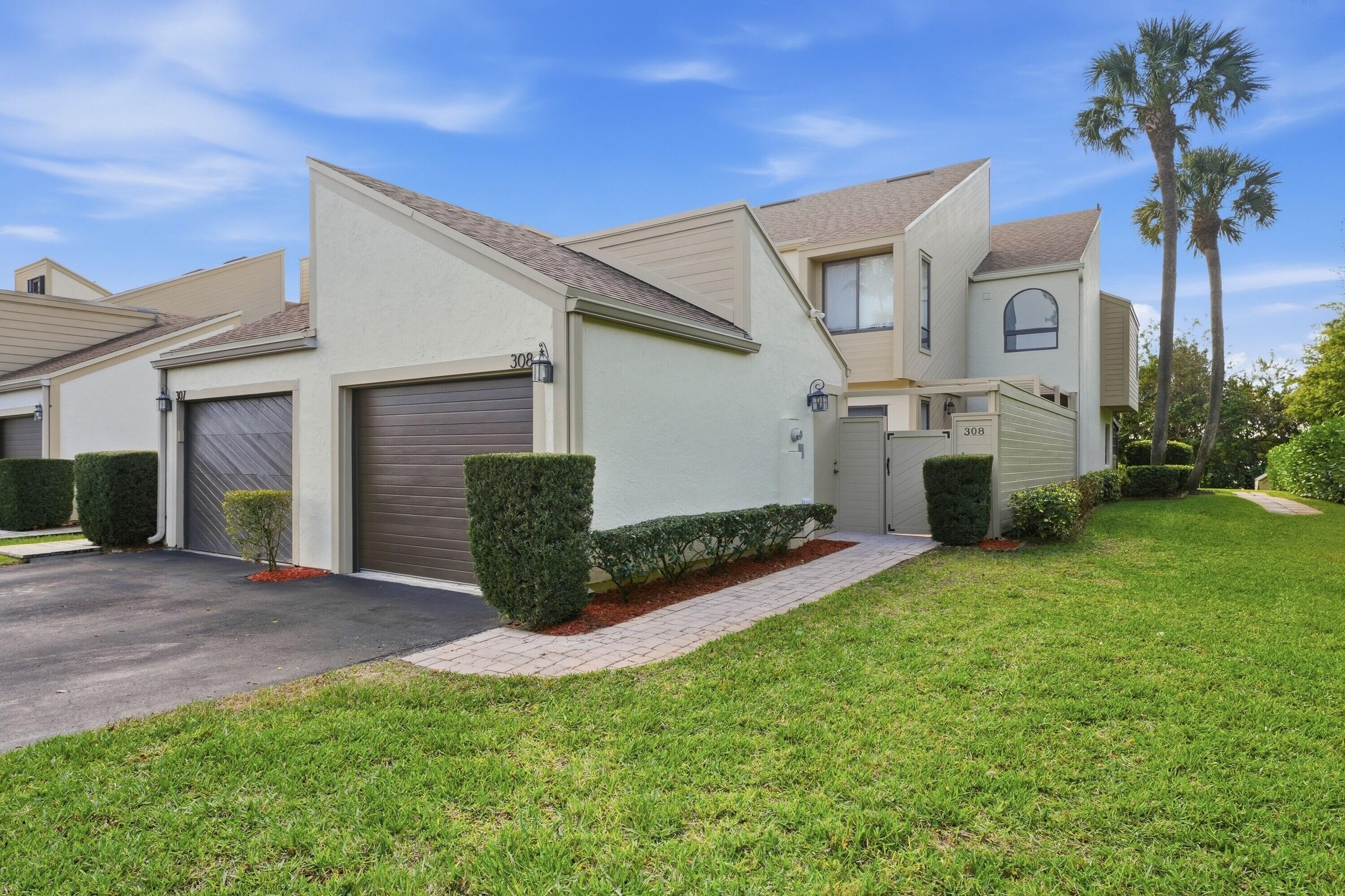 TARPON BAY MOORINGS - Residential
