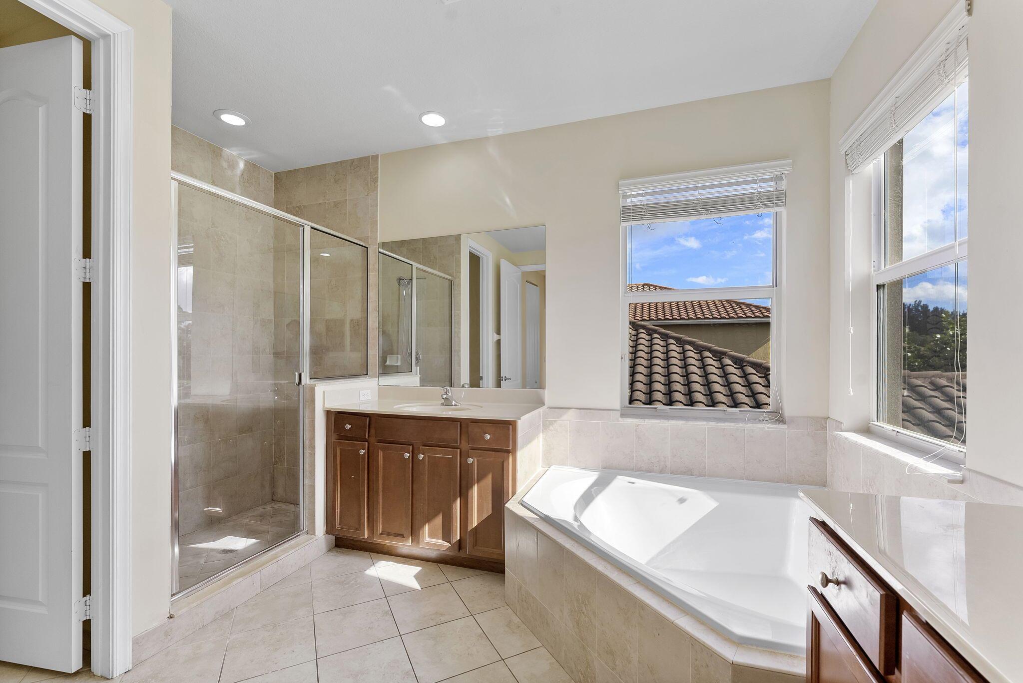 CAPISTARA - Residential