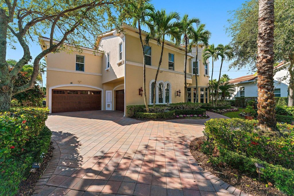 Photo of 1135 San Michele Way, Palm Beach Gardens, FL 33418 (MLS # R11144060)