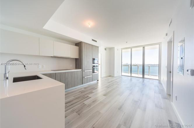 2900 NE 7th Avenue 1503