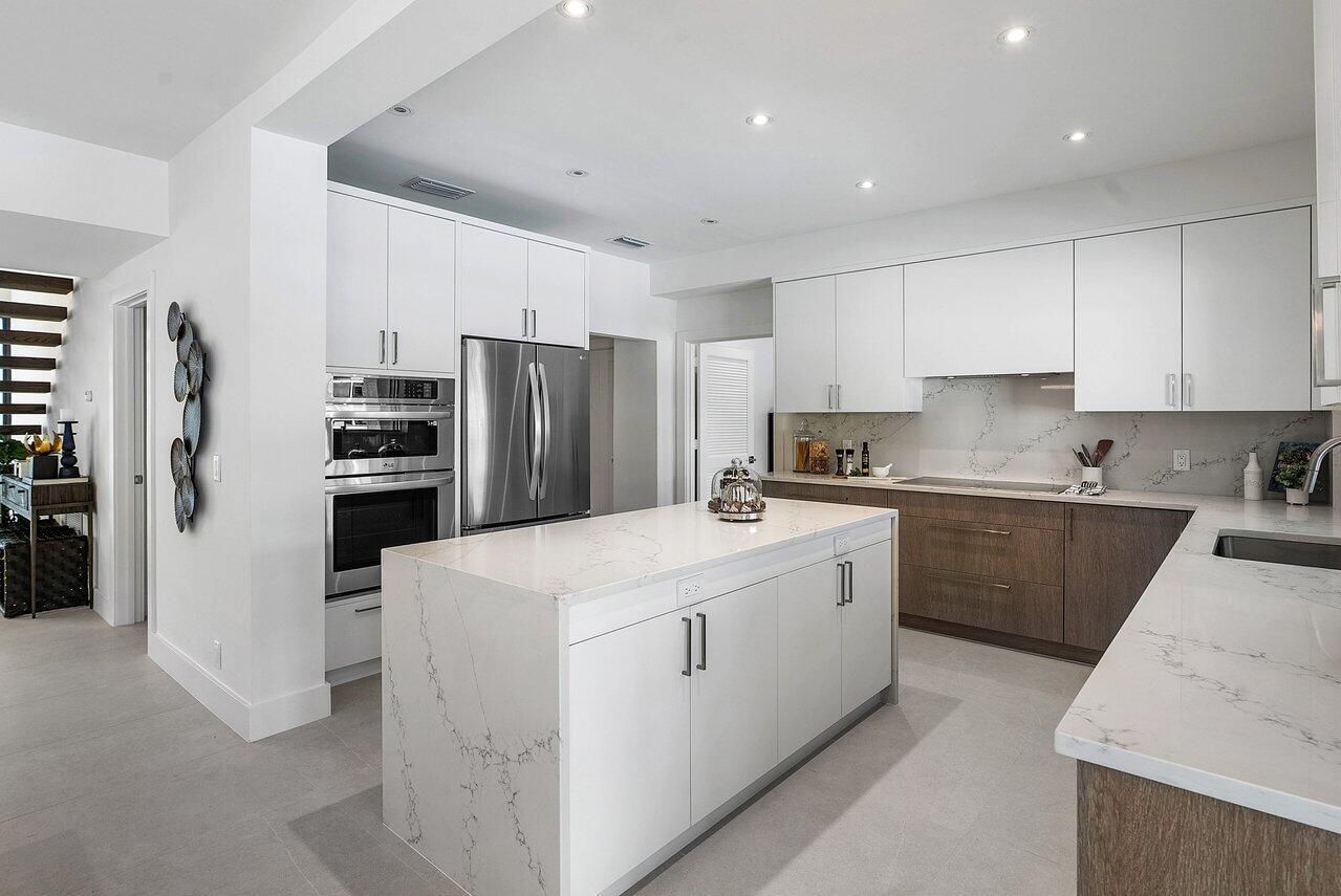 TROPIC ISLE - Residential