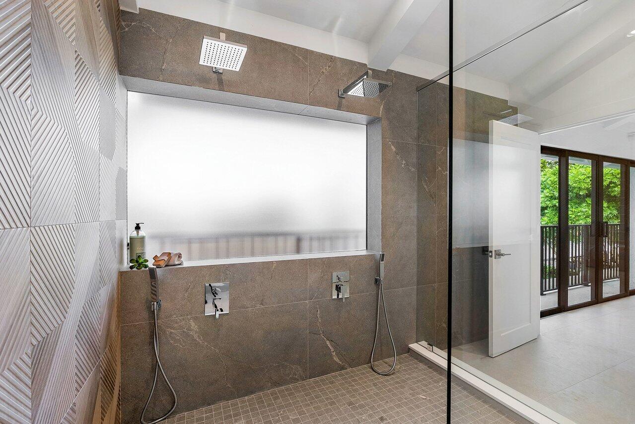 TROPIC ISLE - Residential