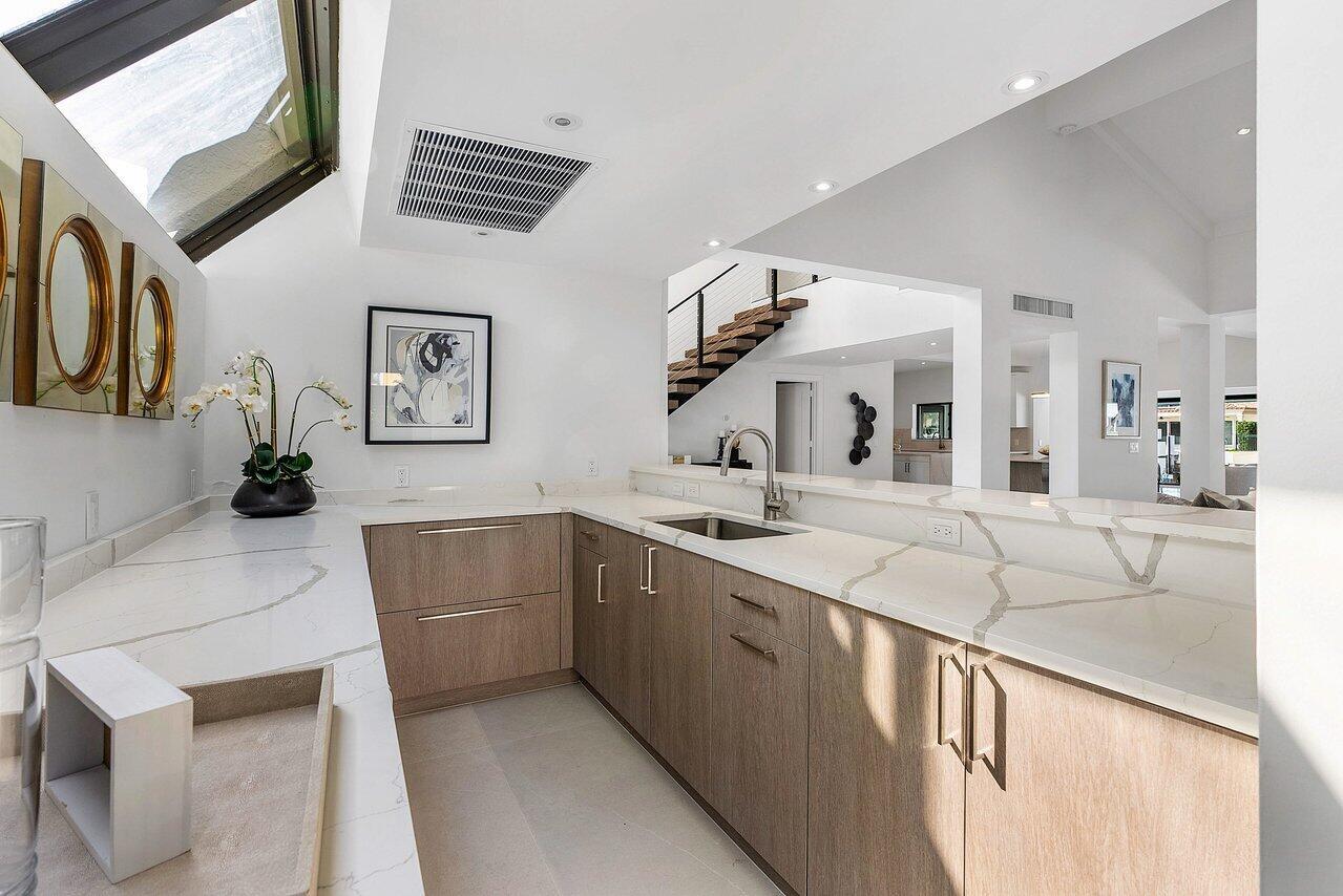 TROPIC ISLE - Residential