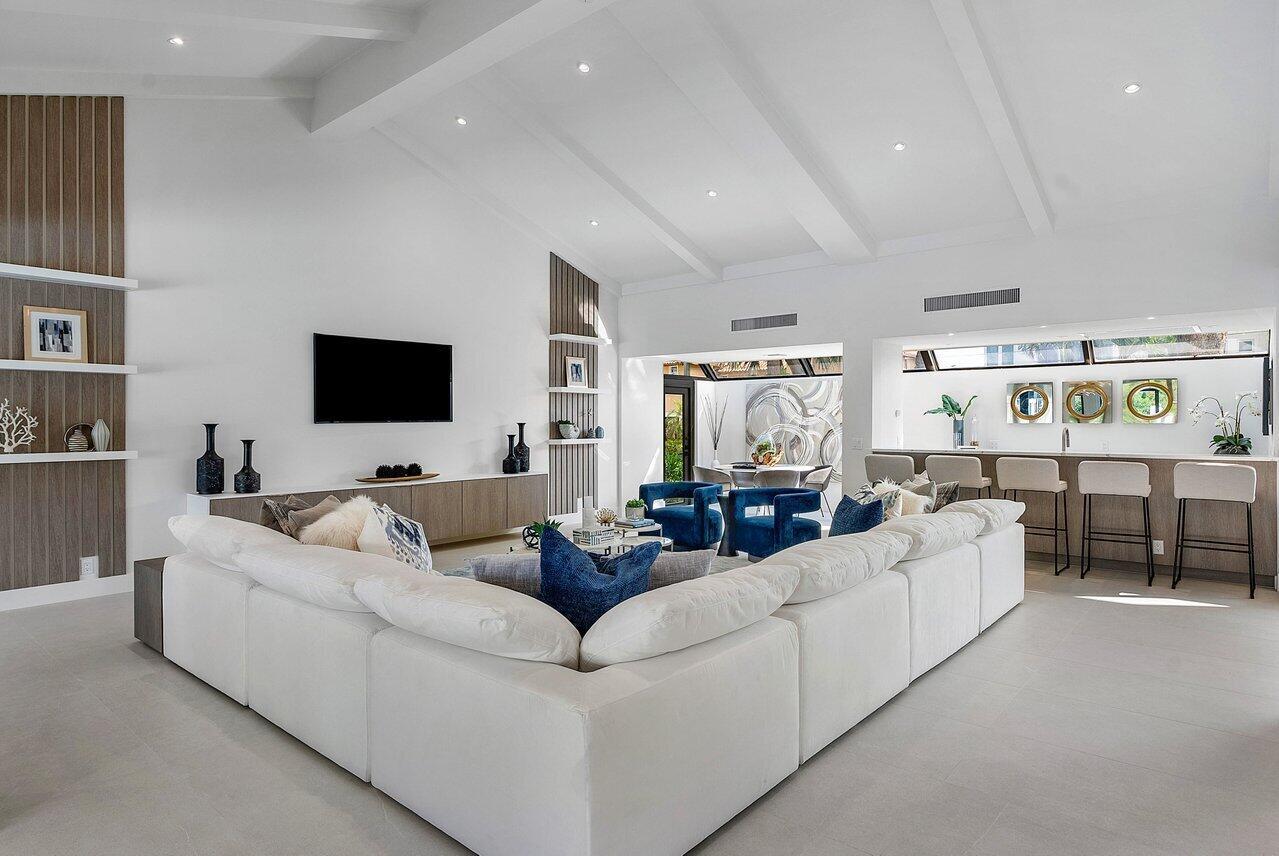 TROPIC ISLE - Residential