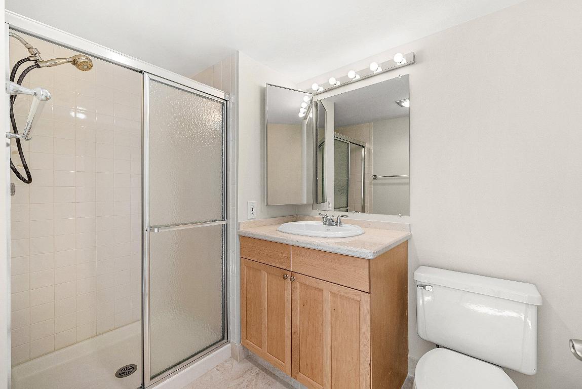 SOUTHPORT AT HUNTERS RUN CONDO - Residential