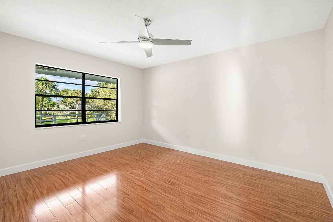 SOUTHPORT AT HUNTERS RUN CONDO - Residential