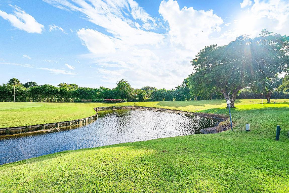 SOUTHPORT AT HUNTERS RUN CONDO - Residential