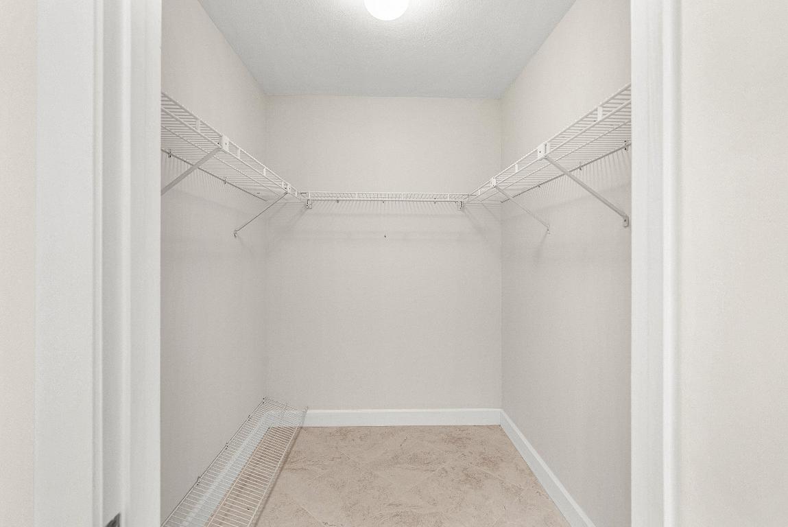 SOUTHPORT AT HUNTERS RUN CONDO - Residential