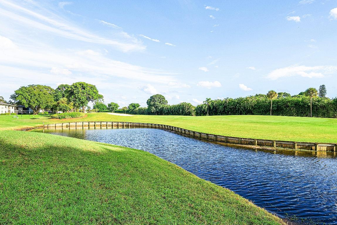 SOUTHPORT AT HUNTERS RUN CONDO - Residential