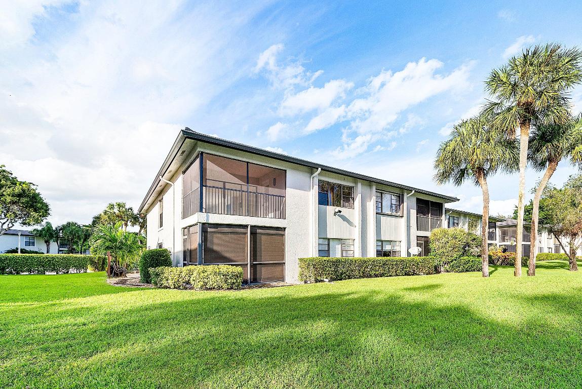 SOUTHPORT AT HUNTERS RUN CONDO - Residential