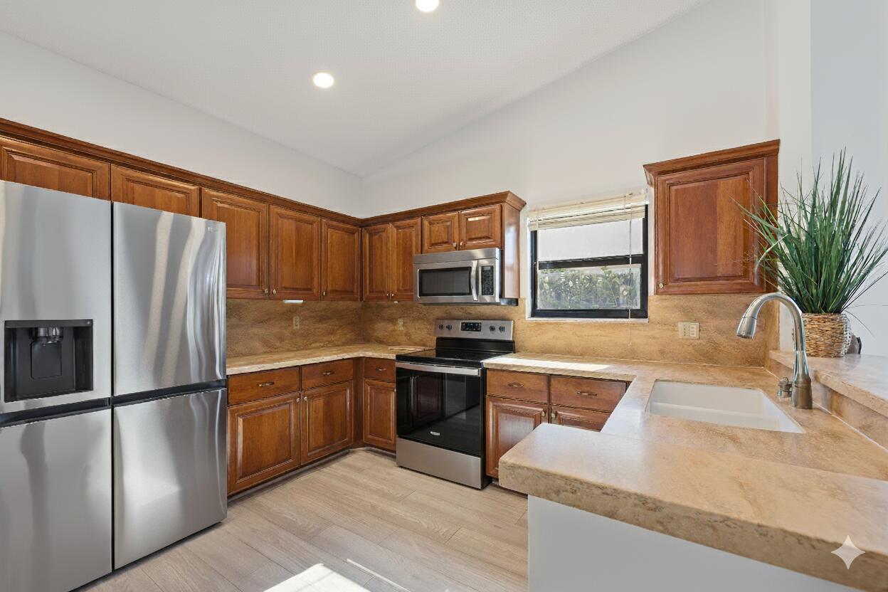WINDWARD PALM BEACH 2 - Residential