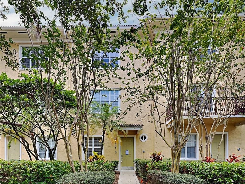 Photo of 806 University Blvd Blvd, Jupiter, FL 33458 (MLS # F10343596)