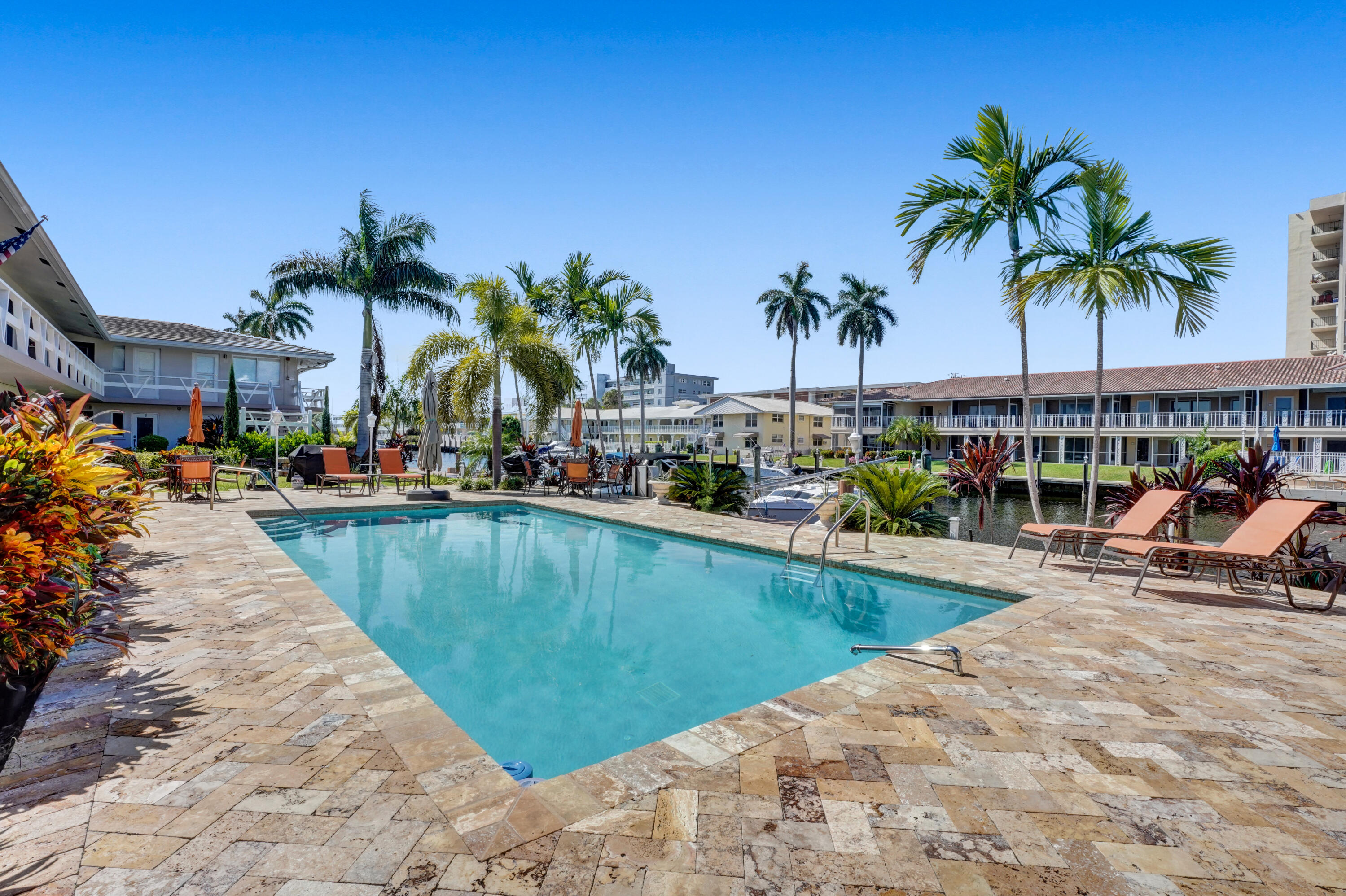 CORAL RIDGE WATERSIDE CONDO - Residential Lease