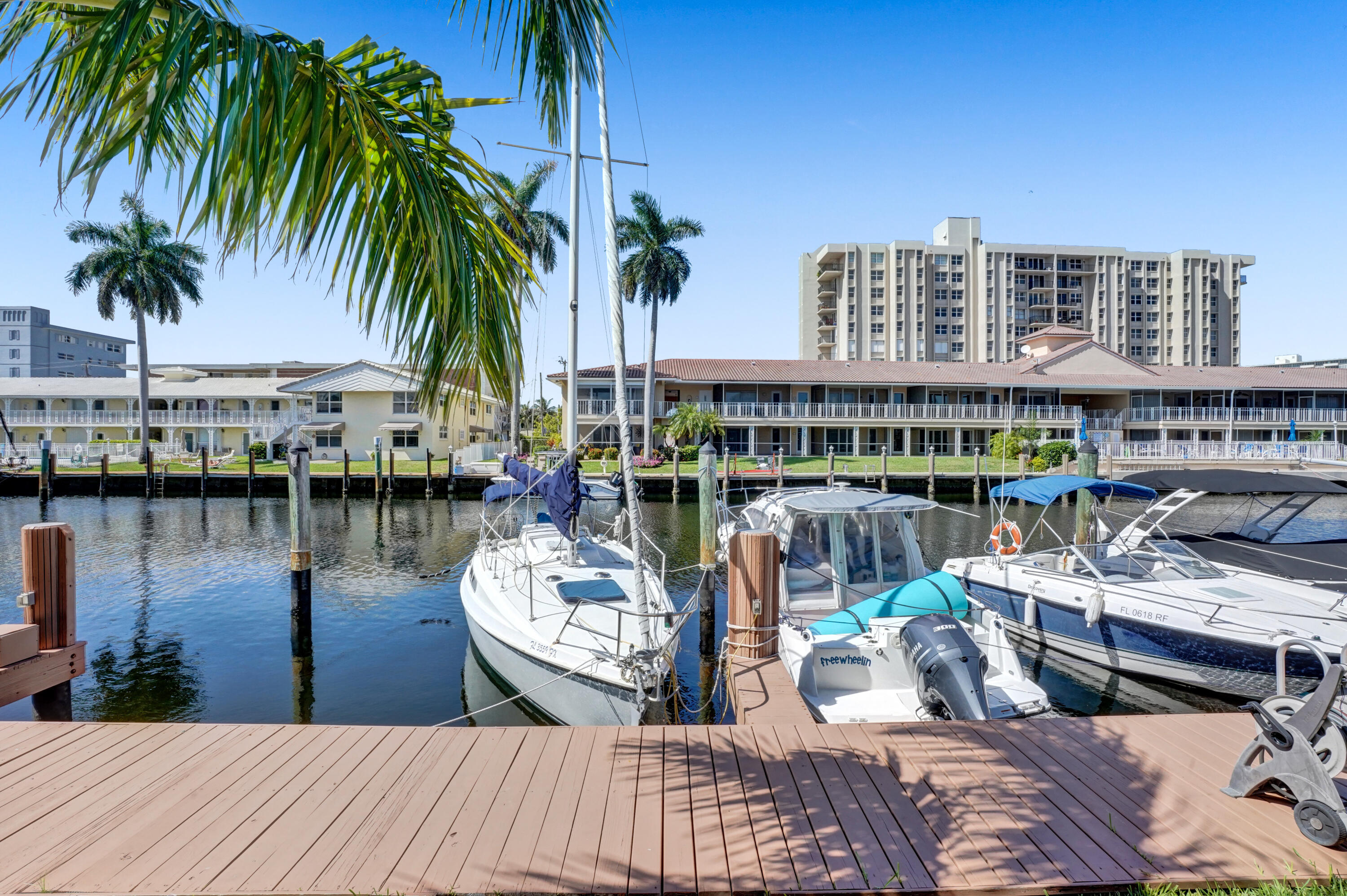 CORAL RIDGE WATERSIDE CONDO - Residential Lease