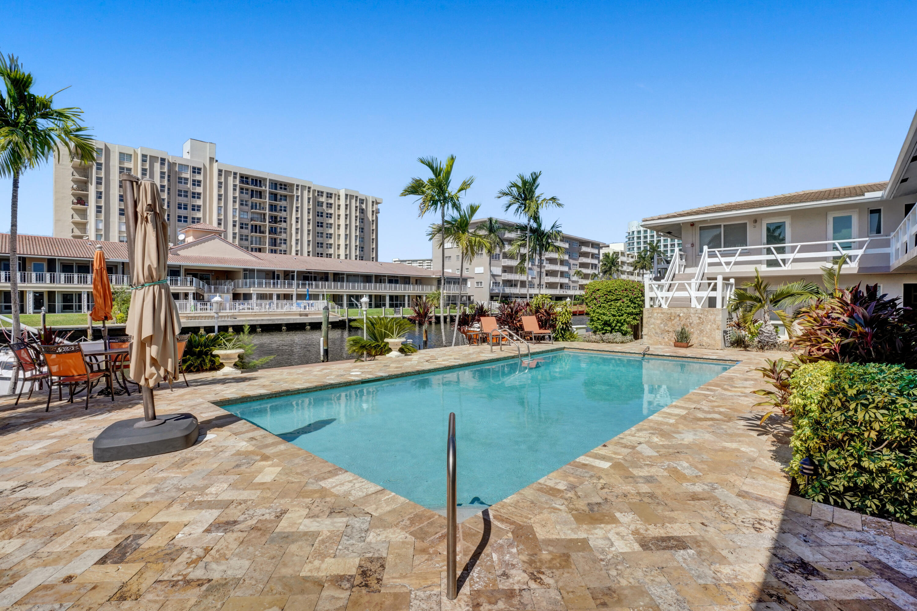 CORAL RIDGE WATERSIDE CONDO - Residential Lease