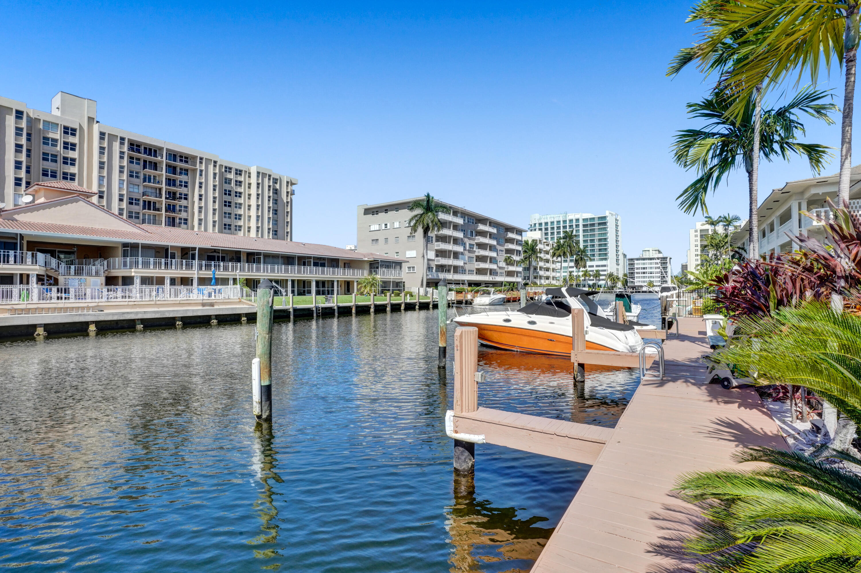 CORAL RIDGE WATERSIDE CONDO - Residential Lease