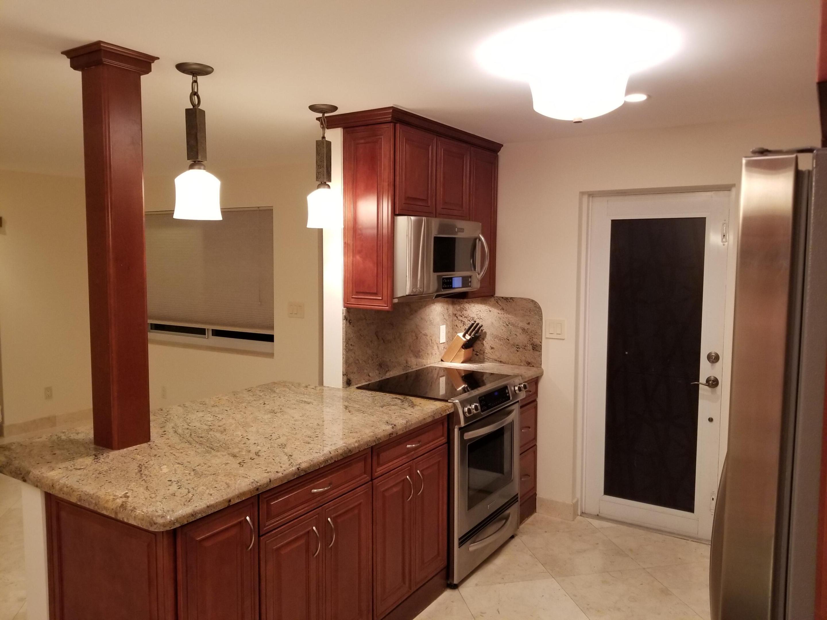 CORAL RIDGE WATERSIDE CONDO - Residential Lease