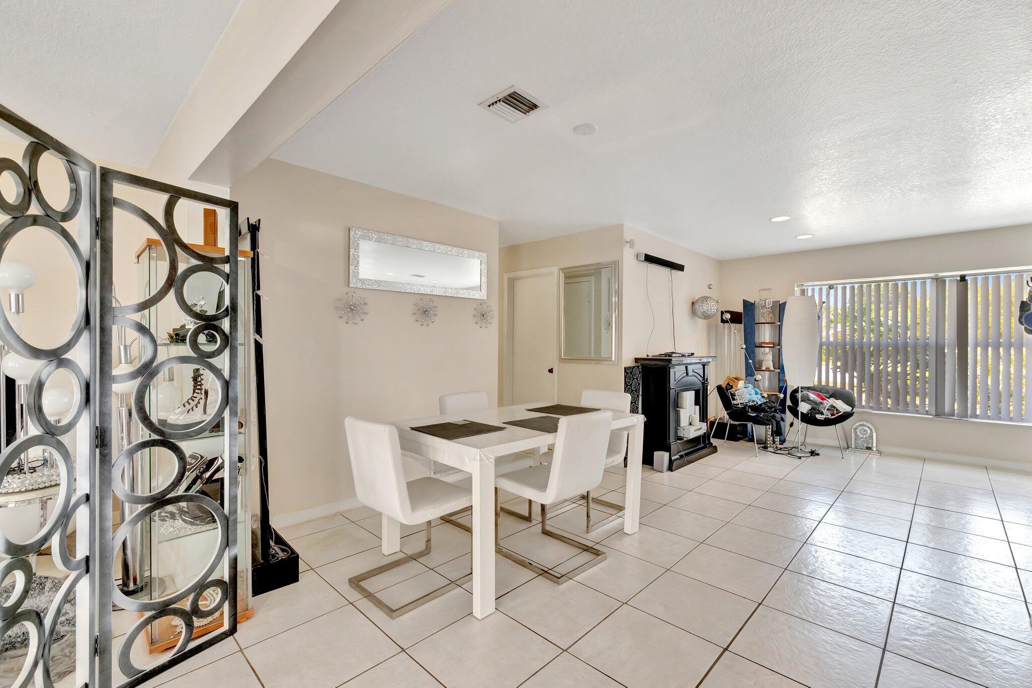 PORT ST LUCIE SECTION 24 - Residential