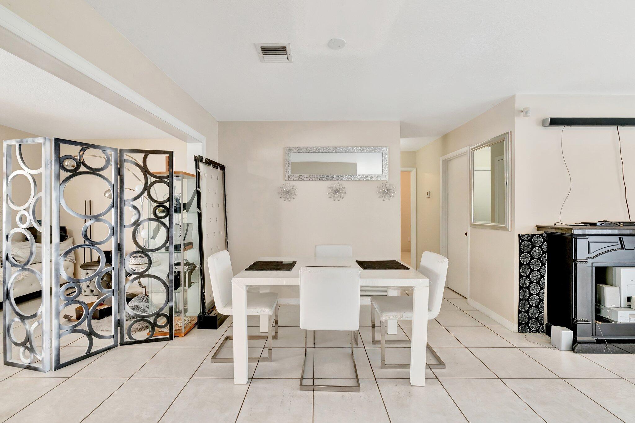 PORT ST LUCIE SECTION 24 - Residential