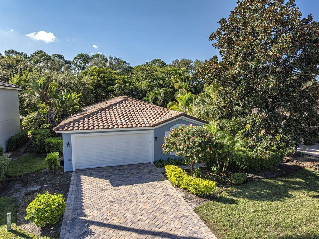 Photo of 4625 55th Street, Vero Beach, FL 32967 (MLS # B26031946)