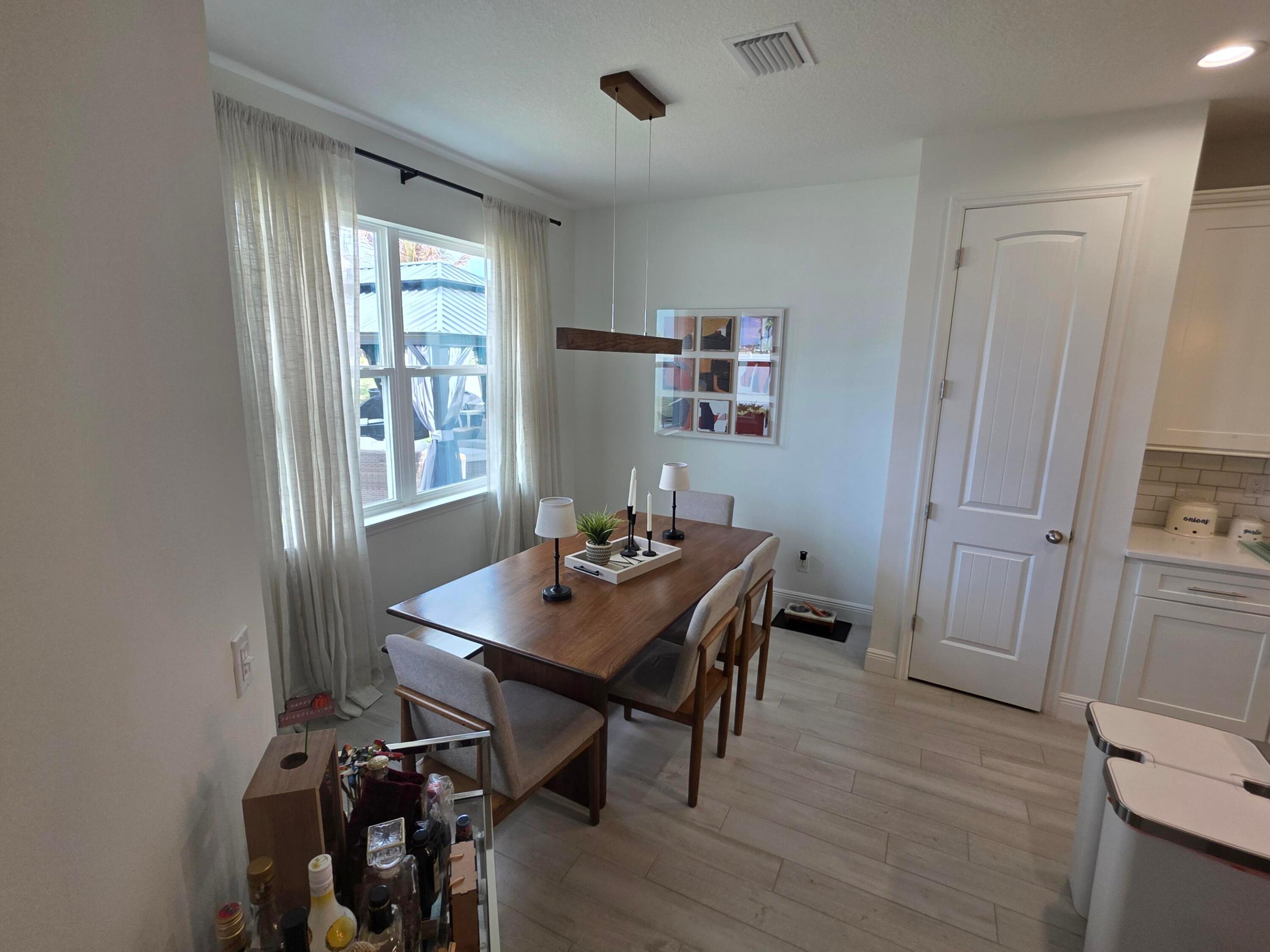 PORT ST LUCIE SECTION 31 - Residential Lease