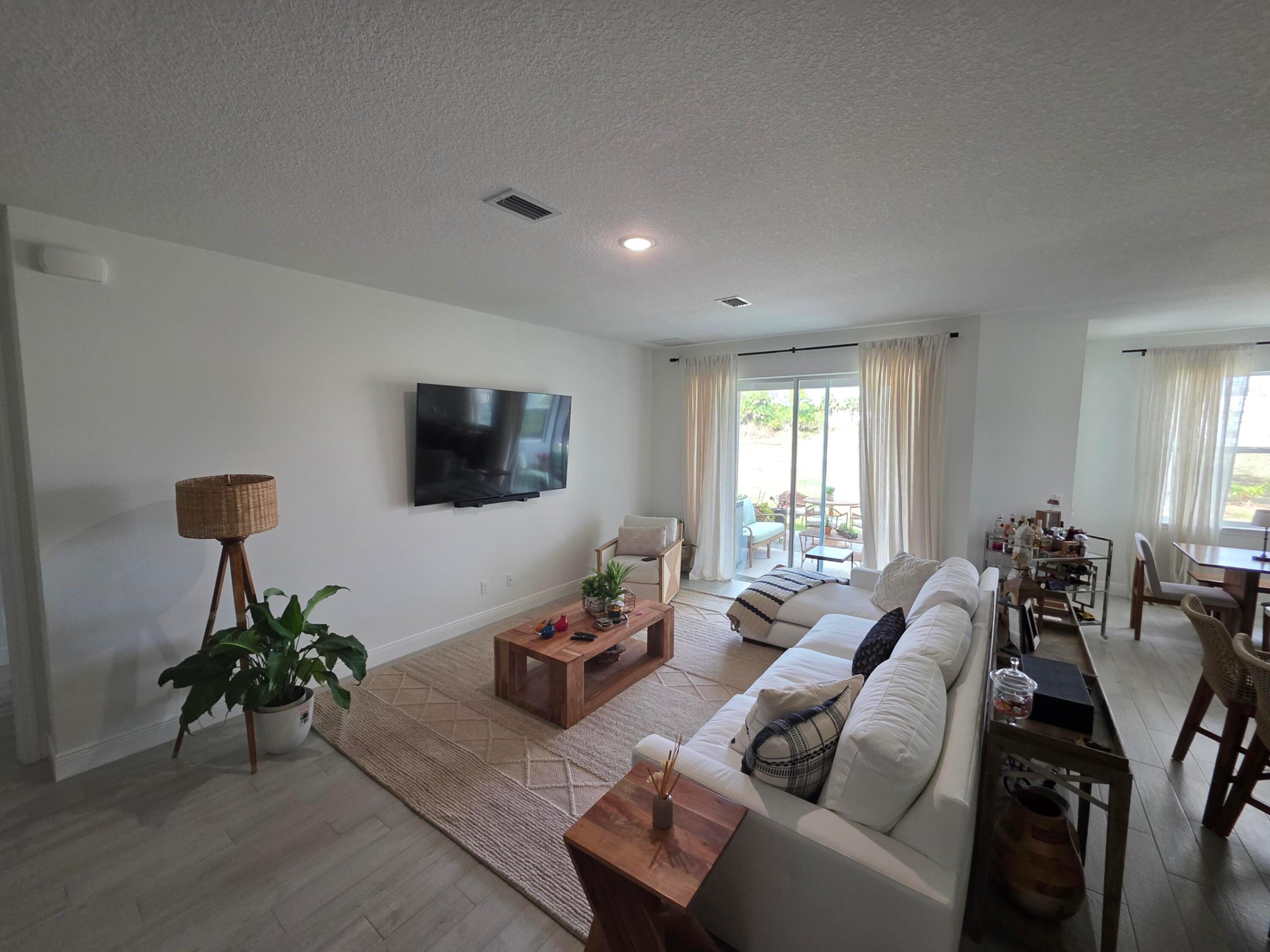 PORT ST LUCIE SECTION 31 - Residential Lease