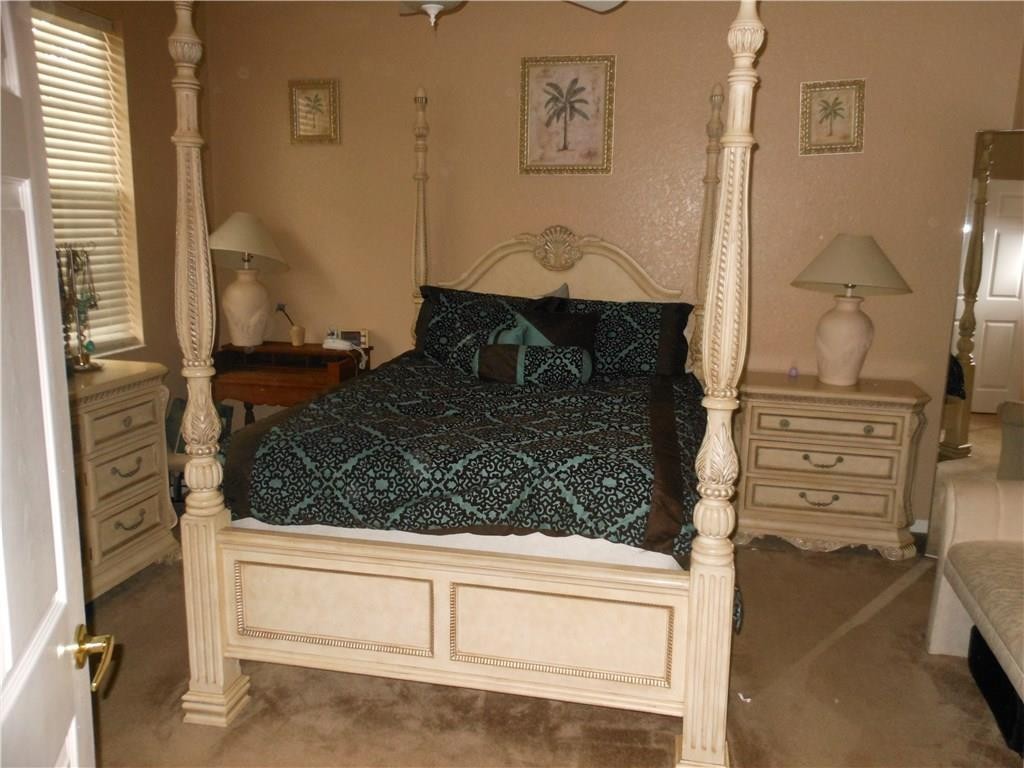 FAIRWAY ISLES - Residential