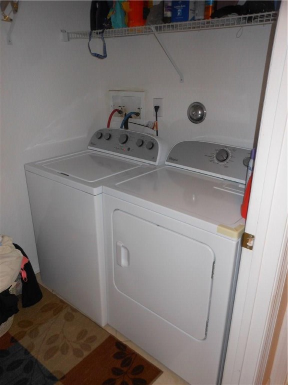 FAIRWAY ISLES - Residential